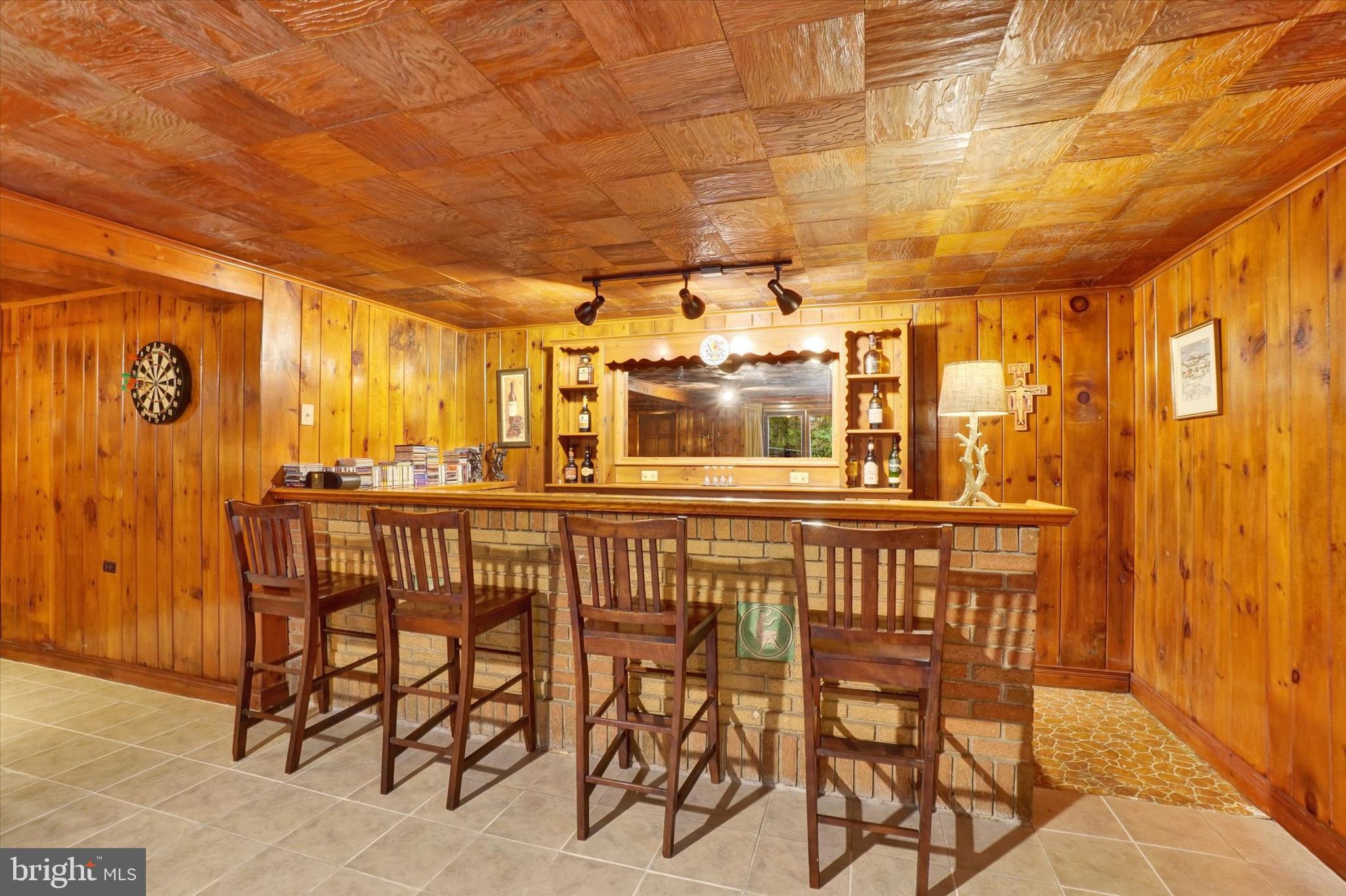 180 Candy Road Mohnton, PA 19540 - Photo 41 of 58 Club/game room