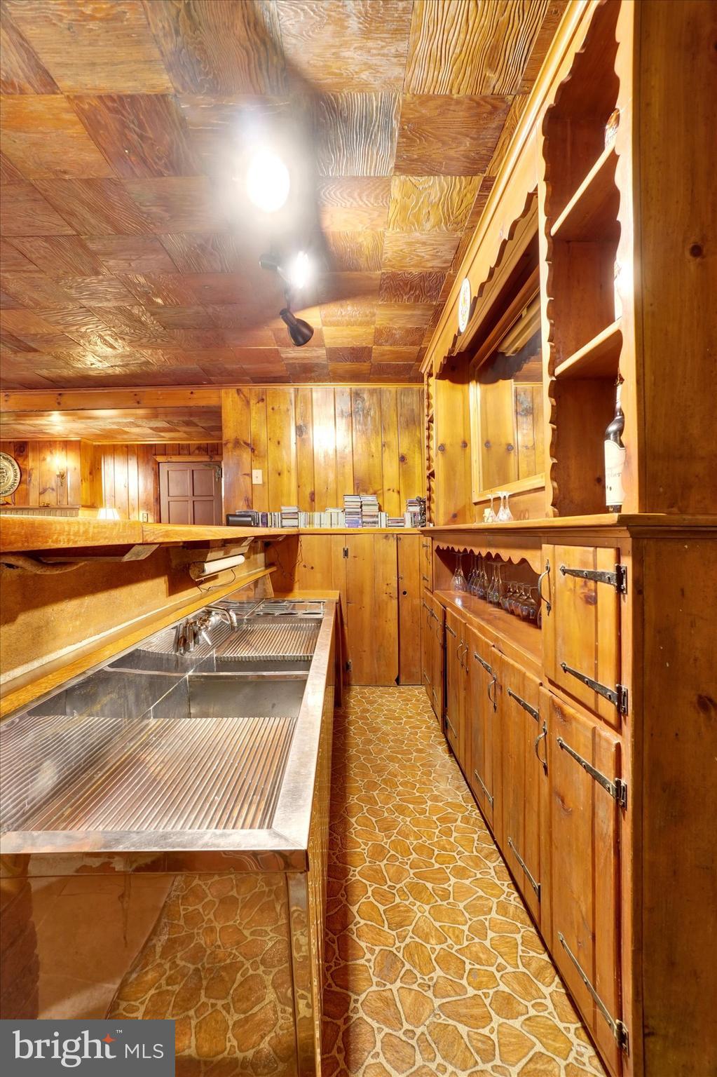 180 Candy Road Mohnton, PA 19540 - Photo 42 of 58 Club/game room