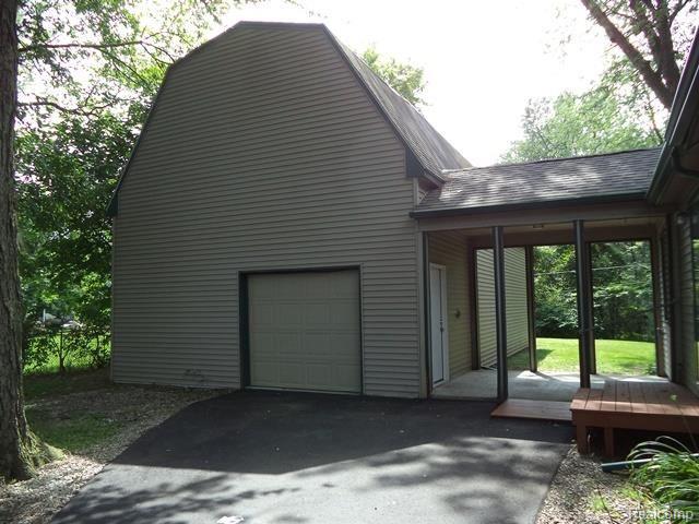 18883 Inkster Road Livonia, MI 48152 - Photo 28 of 35 inkster (33).jpg