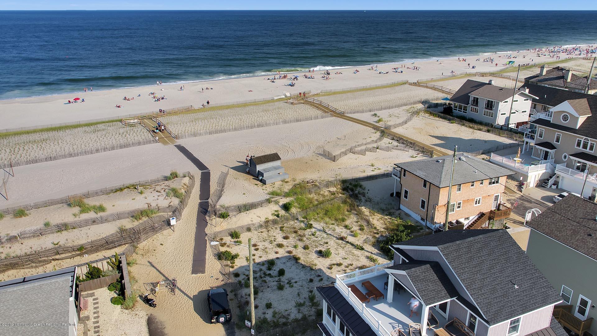 21 Silver Beach Road Lavallette, NJ 08735 - Photo 11 of 25