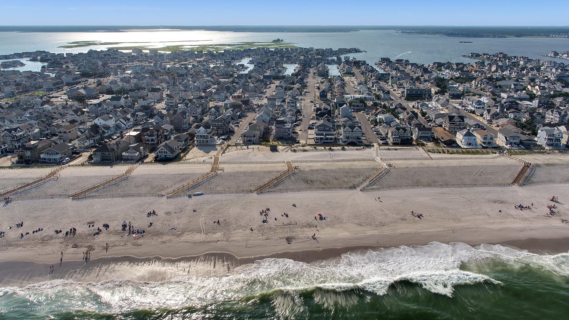 21 Silver Beach Road Lavallette, NJ 08735 - Photo 13 of 25