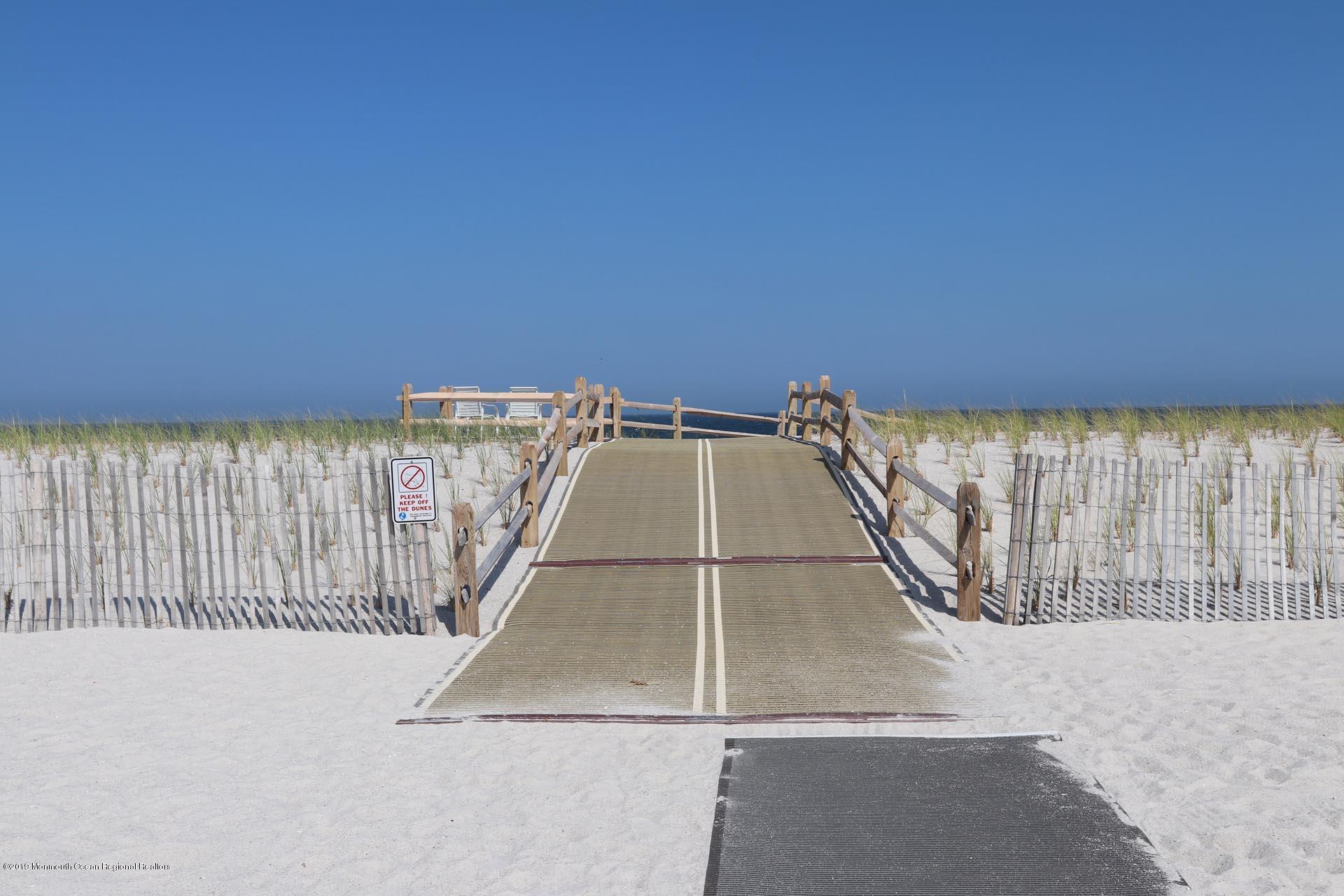 21 Silver Beach Road Lavallette, NJ 08735 - Photo 21 of 25 a view of a balcony