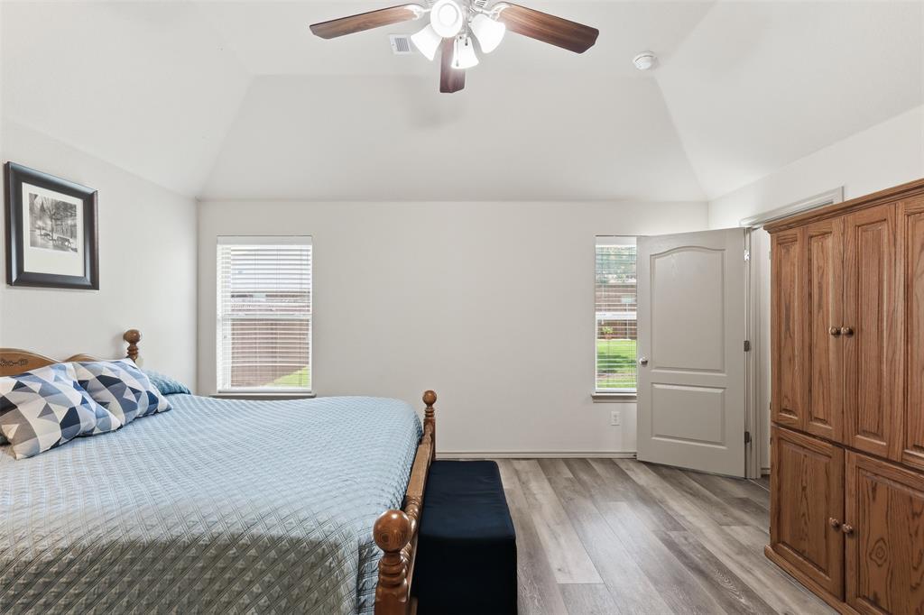 317 Delaware Street Burleson, TX 76028 - Photo 13 of 30