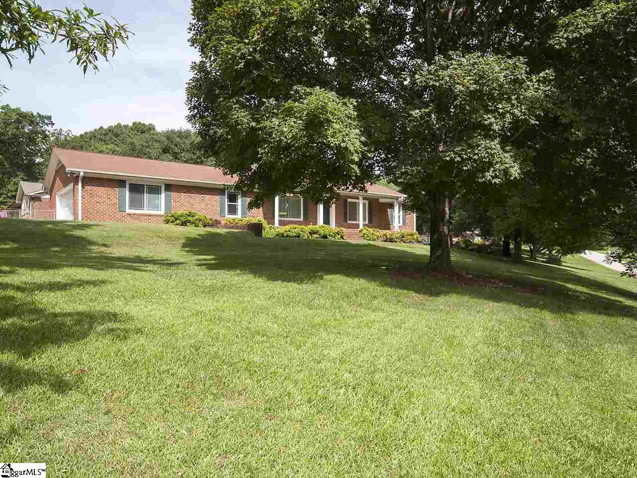 201 Timbrooke Way Easley, SC 29642 - Photo 2 of 31 Gallery Image 2