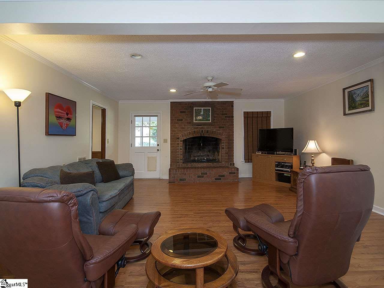 201 Timbrooke Way Easley, SC 29642 - Photo 5 of 31 Gallery Image 5