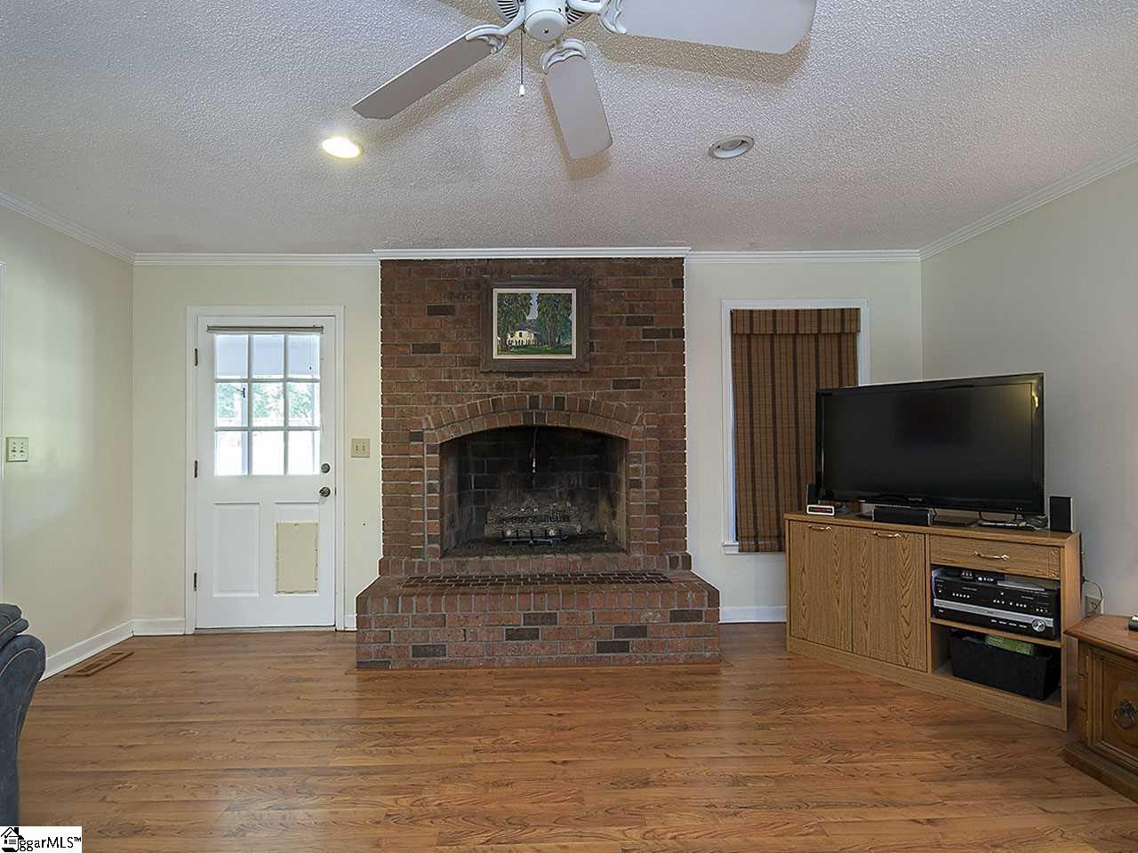 201 Timbrooke Way Easley, SC 29642 - Photo 6 of 31 Gallery Image 6