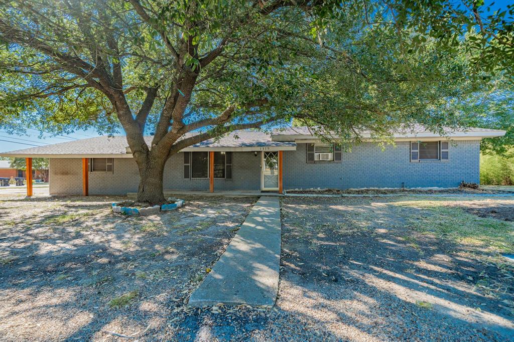 1315 Gateway Drive Wills Point, TX 75169 - Photo 2 of 36