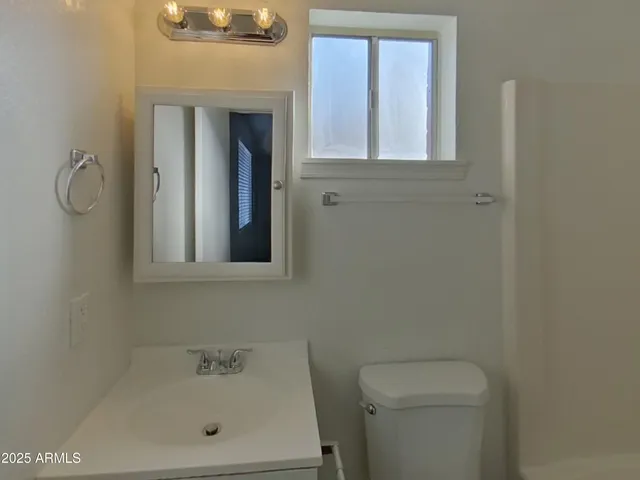 $1,939 | 1013 West Anderson Drive, Phoenix, AZ 85023