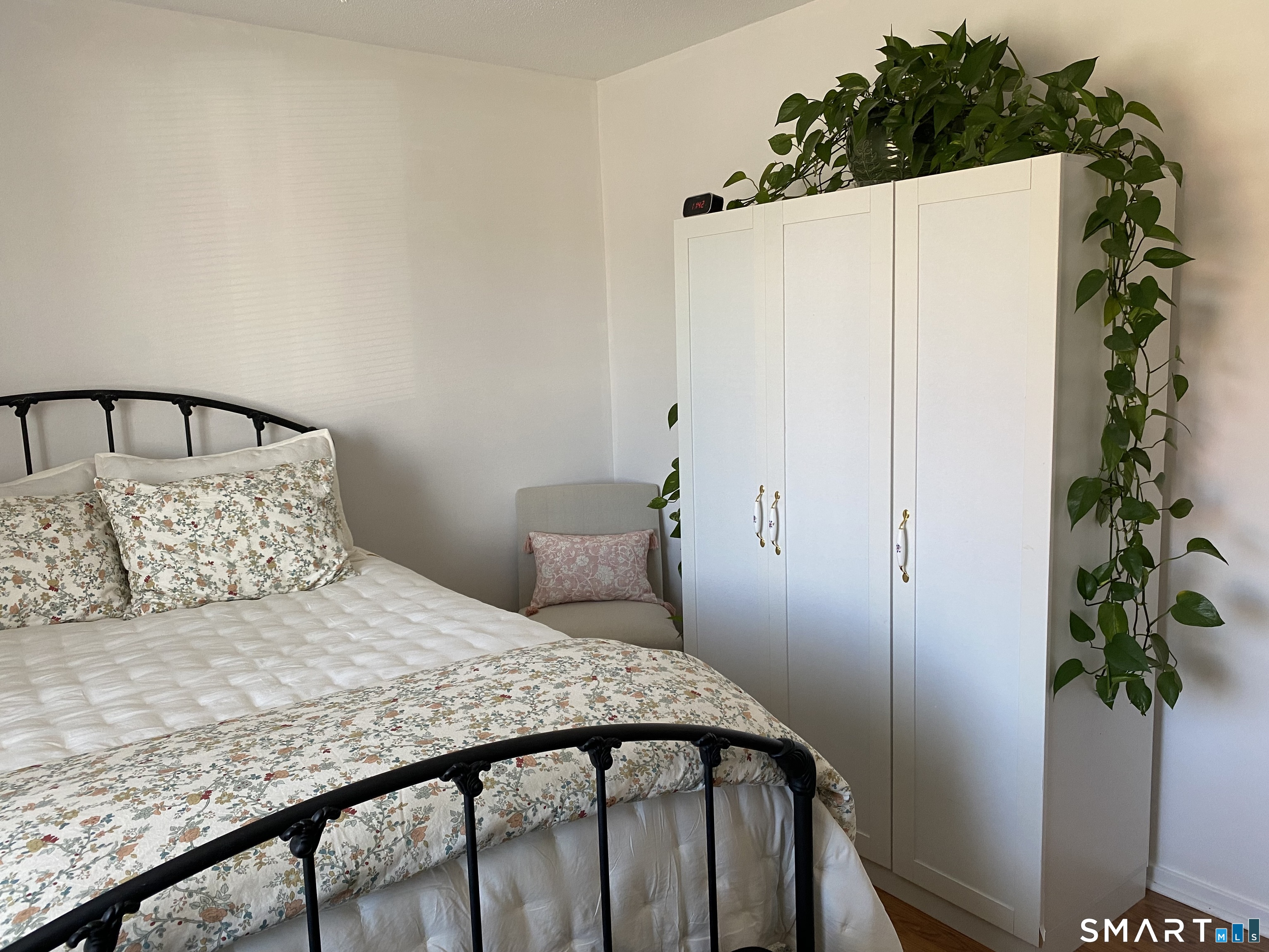585 Park Road, Unit 58 Waterbury, CT 06708 - Photo 14 of 23 Another master bedroom view