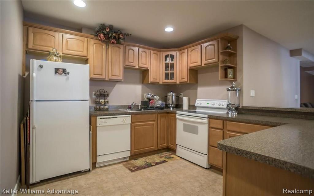 5259 Park Ridge Drive West Bloomfield, MI 48323 - Photo 35 of 39