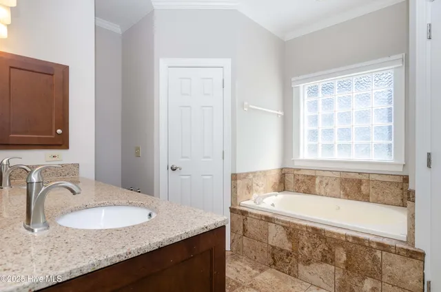 $2,645 | 355 Club Court, Wilmington, NC 28412