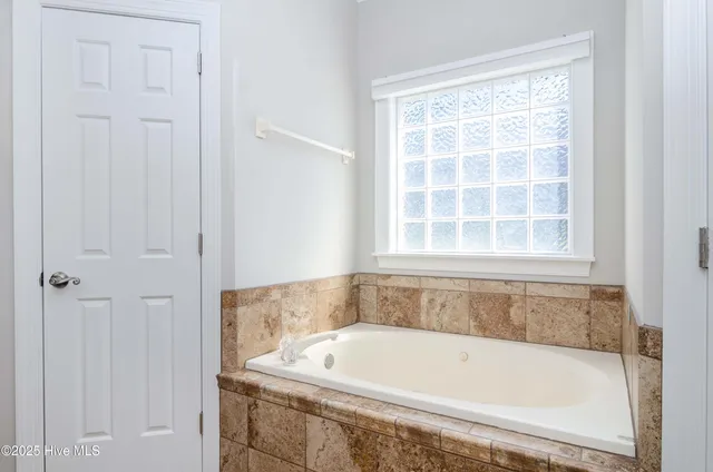 $2,645 | 355 Club Court, Wilmington, NC 28412