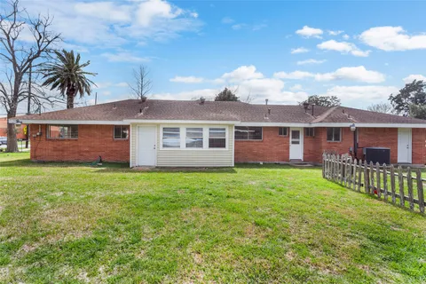 $299,000 | 3601 East Jasmine Street, Pearland, TX 77581