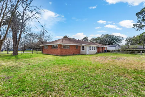 $299,000 | 3601 East Jasmine Street, Pearland, TX 77581