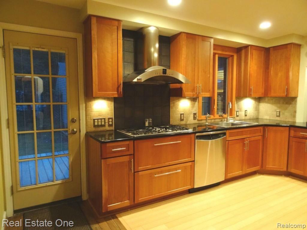4039 Kenmore Road Berkley, MI 48072 - Photo 15 of 31 14 Kitchen - 2.jpg