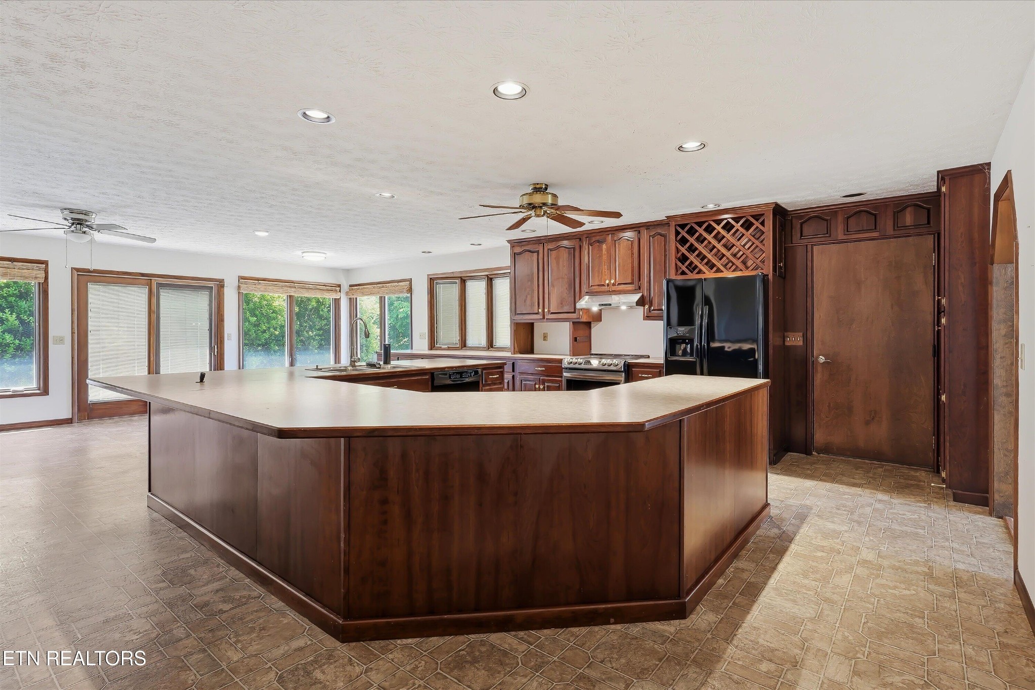 123 Dug Ridge Road Kingston, TN 37763 - Photo 6 of 38 Gallery Image 6