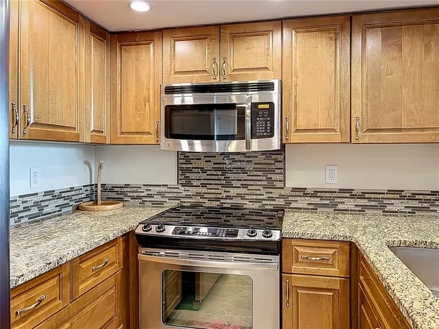 $595,800 | 6415 Midnight Pass Road, Unit 306, Sarasota, FL 34242