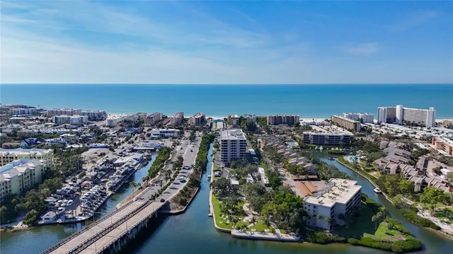 $595,800 | 6415 Midnight Pass Road, Unit 306, Sarasota, FL 34242
