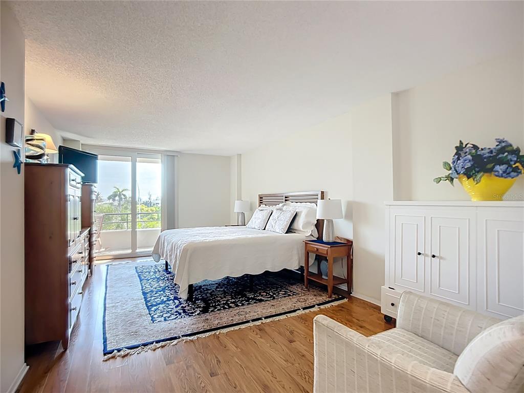 6415 Midnight Pass Road, Unit 306 Sarasota, FL 34242 - Photo 27 of 64