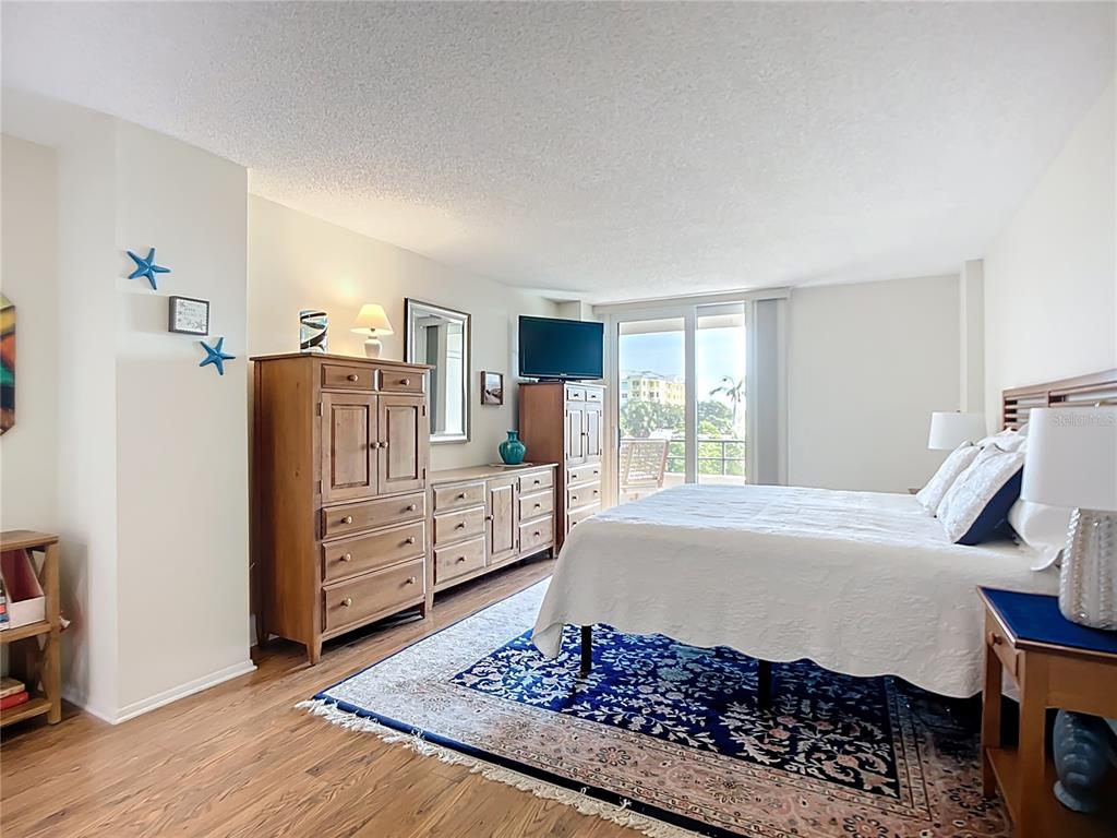 6415 Midnight Pass Road, Unit 306 Sarasota, FL 34242 - Photo 28 of 64