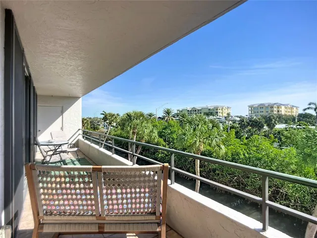 $595,800 | 6415 Midnight Pass Road, Unit 306, Sarasota, FL 34242