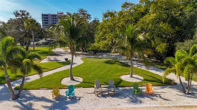 $595,800 | 6415 Midnight Pass Road, Unit 306, Sarasota, FL 34242