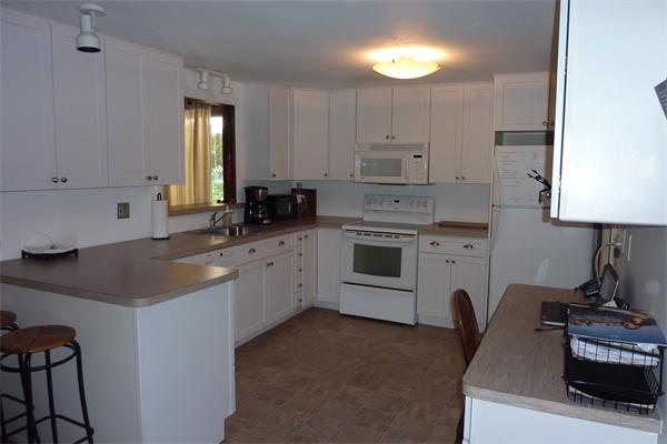 2 Janet Road Burlington, MA 01803 - Photo 3 of 11 Gallery Image 3