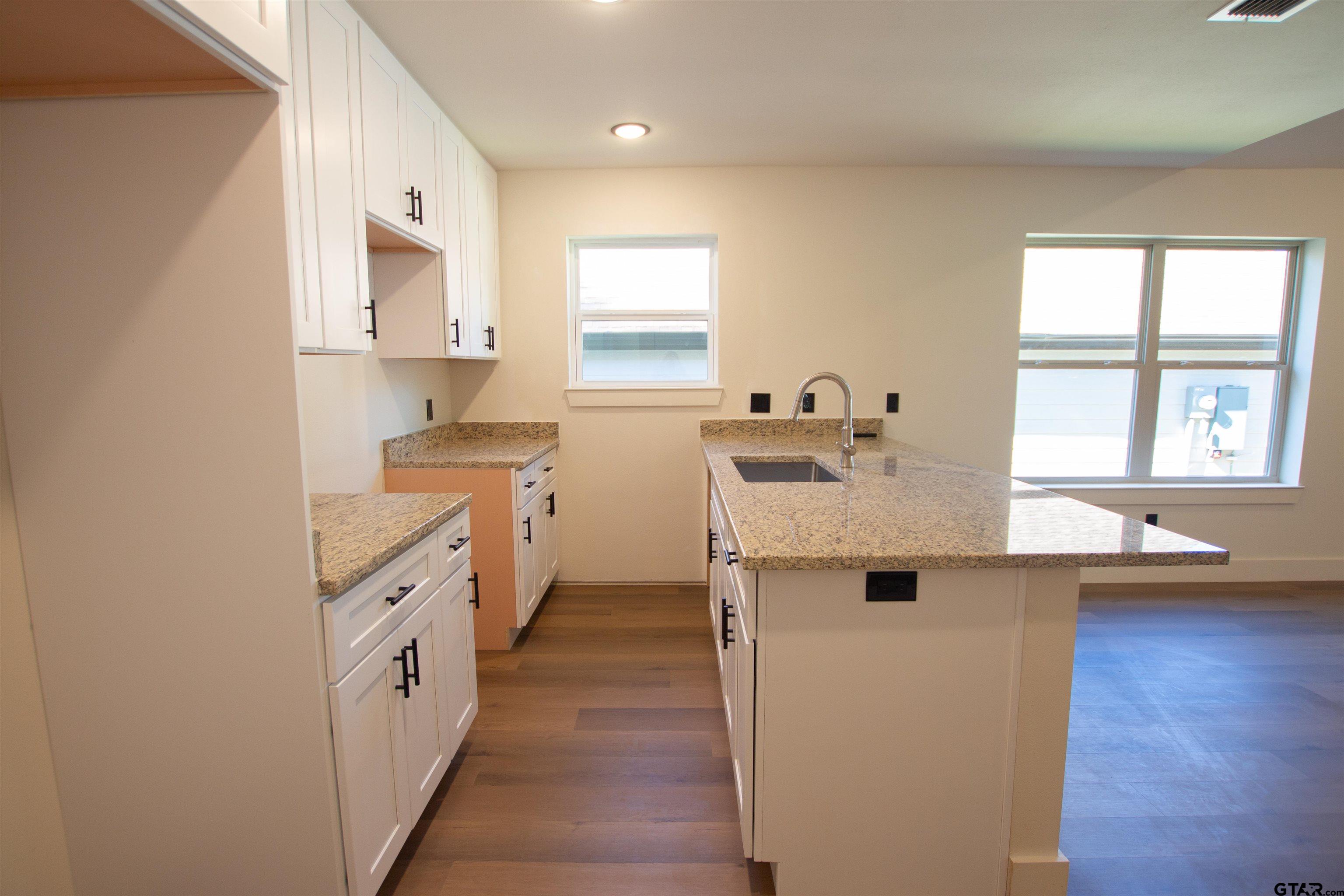 1108 Park Street Tyler, TX 75702 - Photo 10 of 27