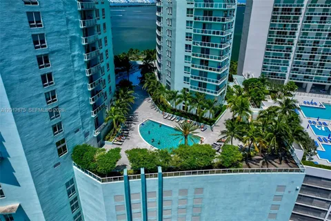 $529,999 | 1900 North Bayshore Drive, Unit 4606, Miami, FL 33132