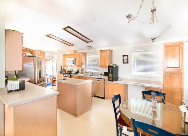 160 Paradise Road Salinas, CA 93907 - Photo 3 of 24 Gallery Image 3