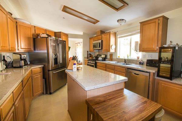 160 Paradise Road Salinas, CA 93907 - Photo 4 of 24 Gallery Image 4