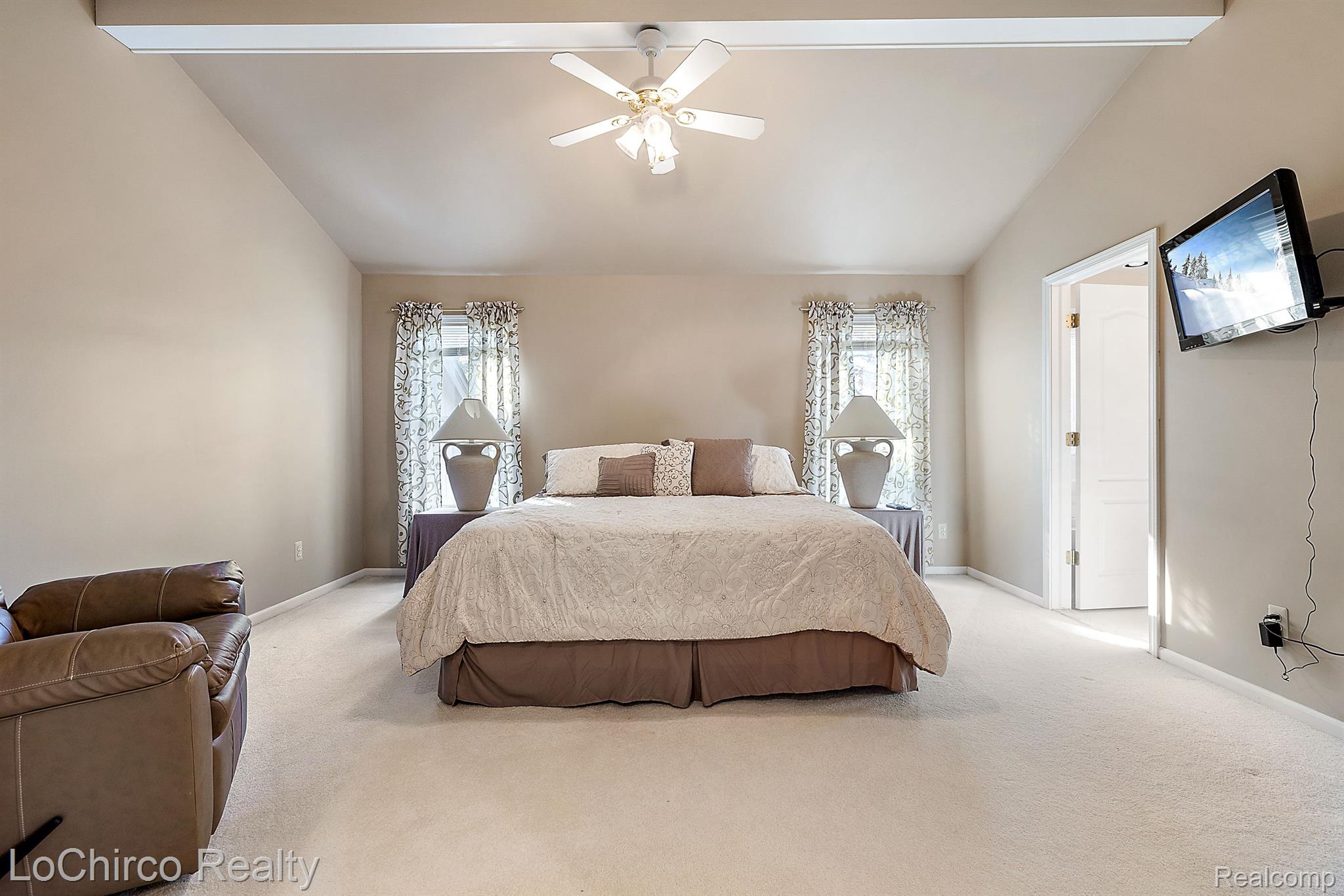 1640 South Shore Drive Rochester, MI 48307 - Photo 24 of 44 Gallery Image 24