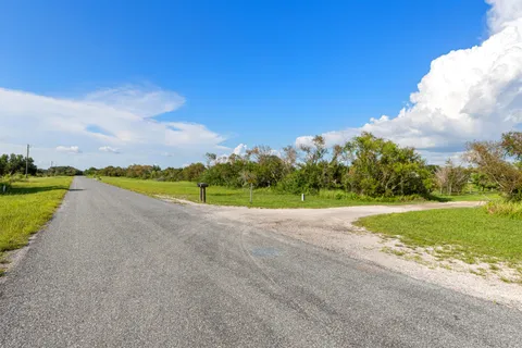 $242,000 | 38203 8th Street East, Myakka City, FL 34251