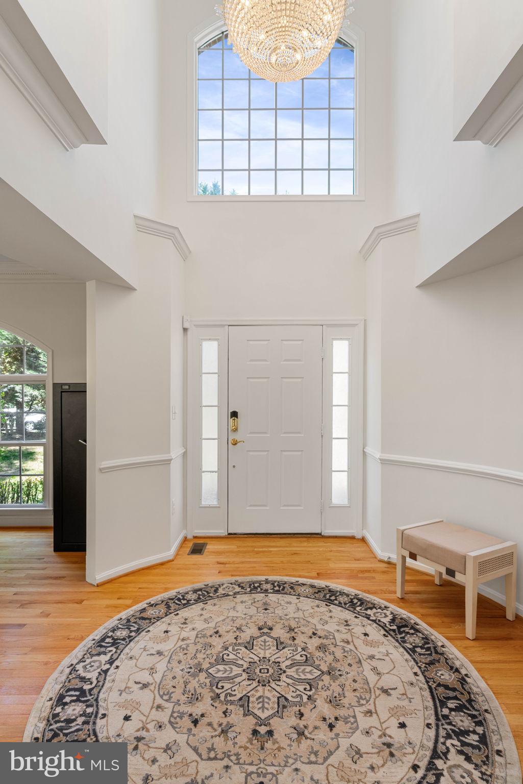 8000 Pohick Road Springfield, VA 22153 - Photo 4 of 85 Foyer