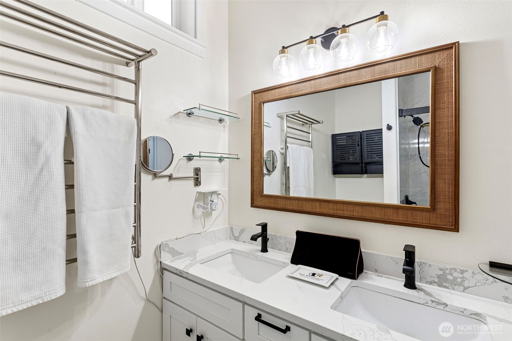 10615 2nd Place Southwest Seattle, WA 98146 - Photo 17 of 28 a bathroom with a sink and a mirror