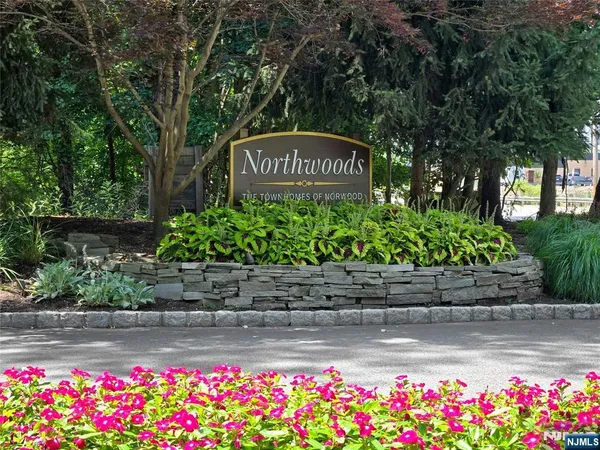 $1,188,888 | 814 Hemlock Court, Unit T154, Norwood, NJ 07648
