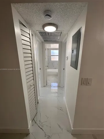 $2,200 | 1021 Twin Lakes Drive, Unit 28H, Coral Springs, FL 33071