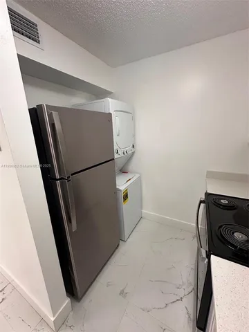 $2,200 | 1021 Twin Lakes Drive, Unit 28H, Coral Springs, FL 33071