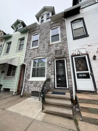 $1,575 | 928 Mulberry Street, Reading, PA 19604