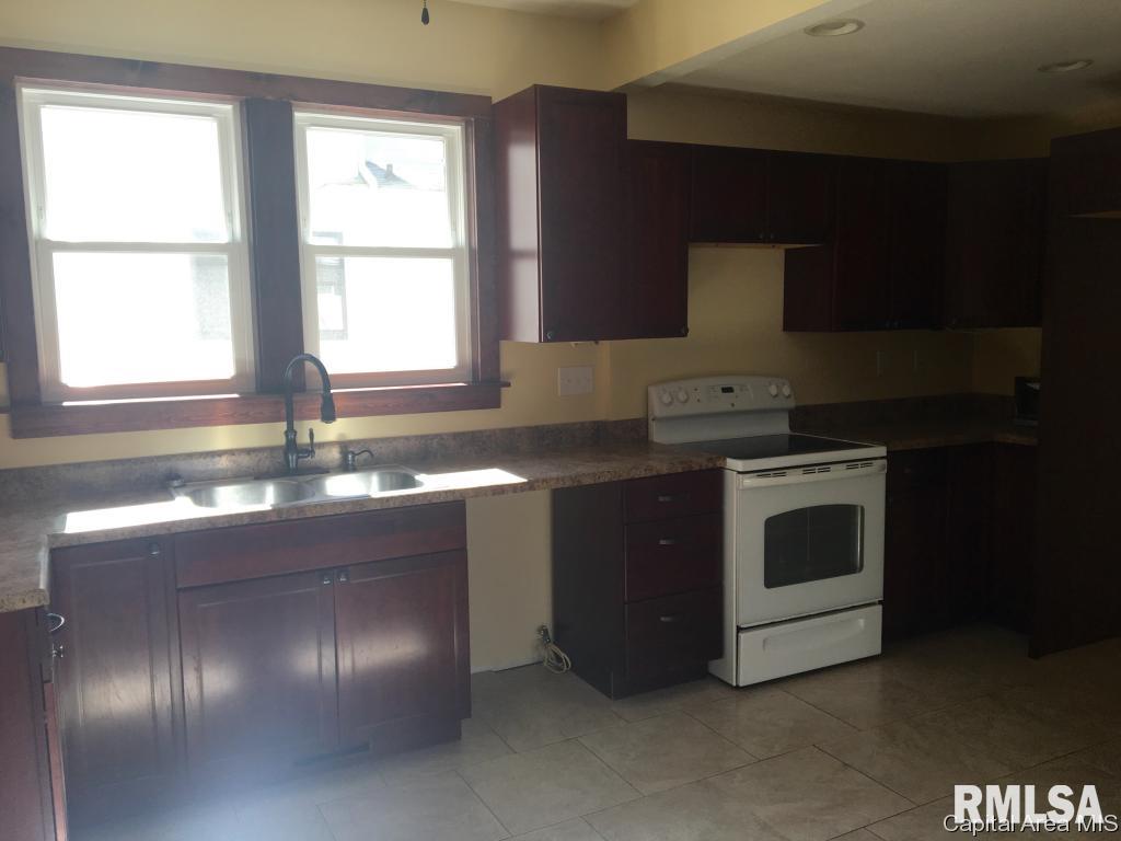 1443 North 5th Street Springfield, IL 62702 - Photo 3 of 22