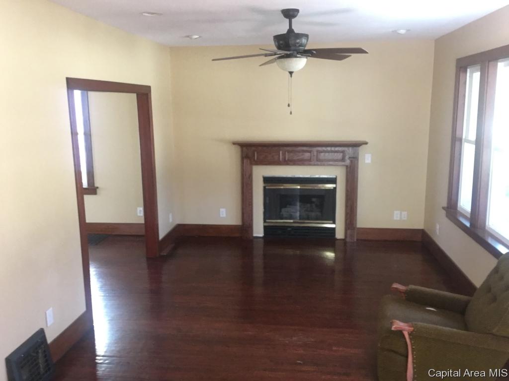 1443 North 5th Street Springfield, IL 62702 - Photo 5 of 22