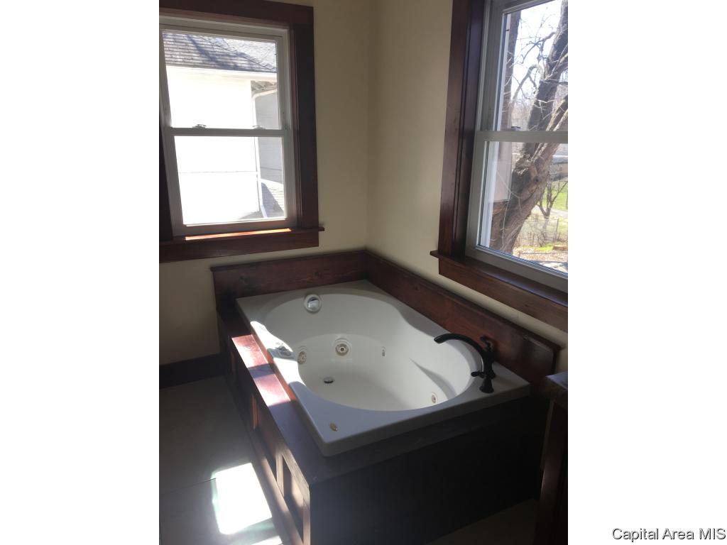 1443 North 5th Street Springfield, IL 62702 - Photo 9 of 22