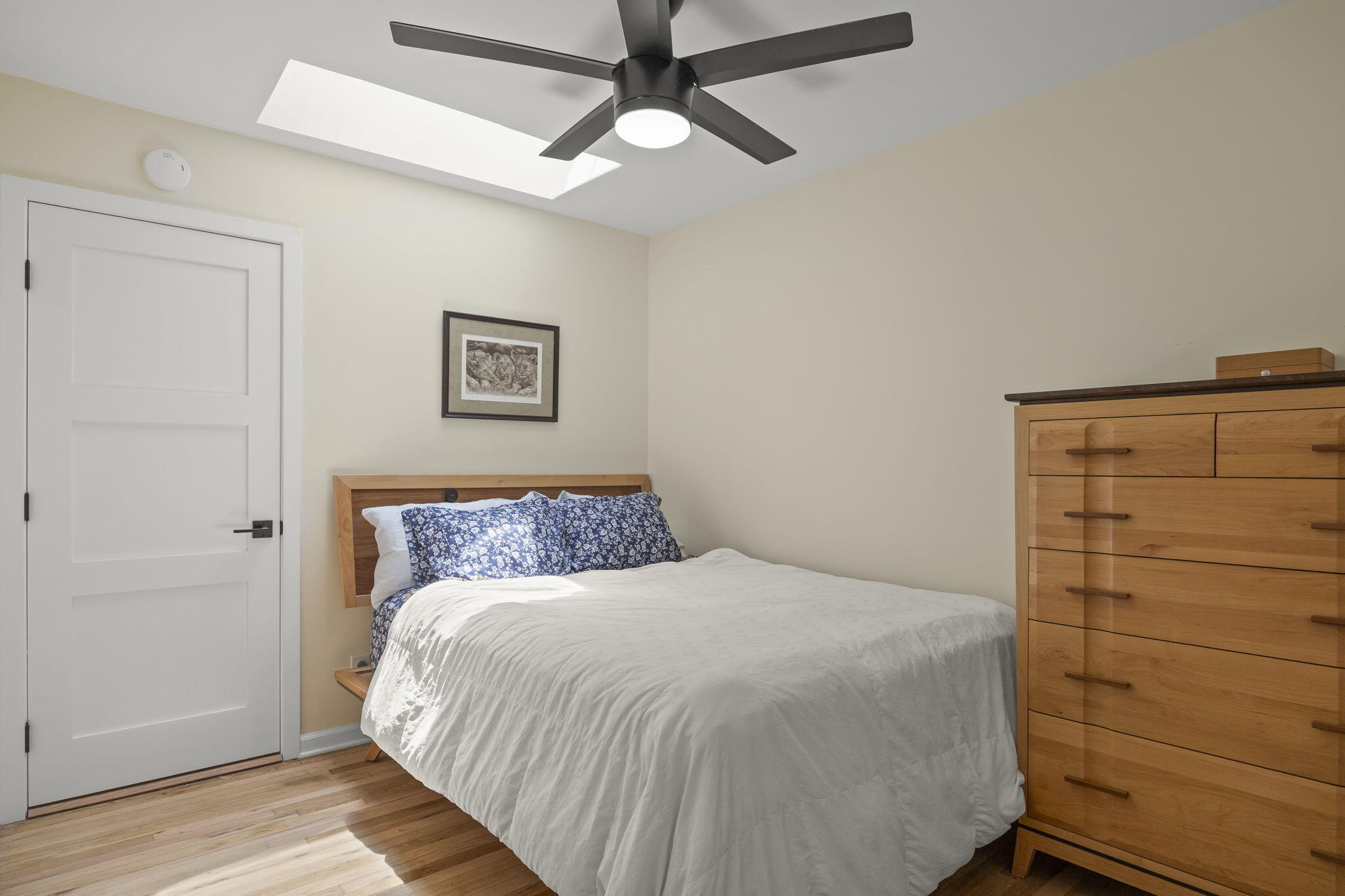 301 Park Road Ojai, CA 93023 - Photo 18 of 38 a bedroom with a bed and a ceiling fan