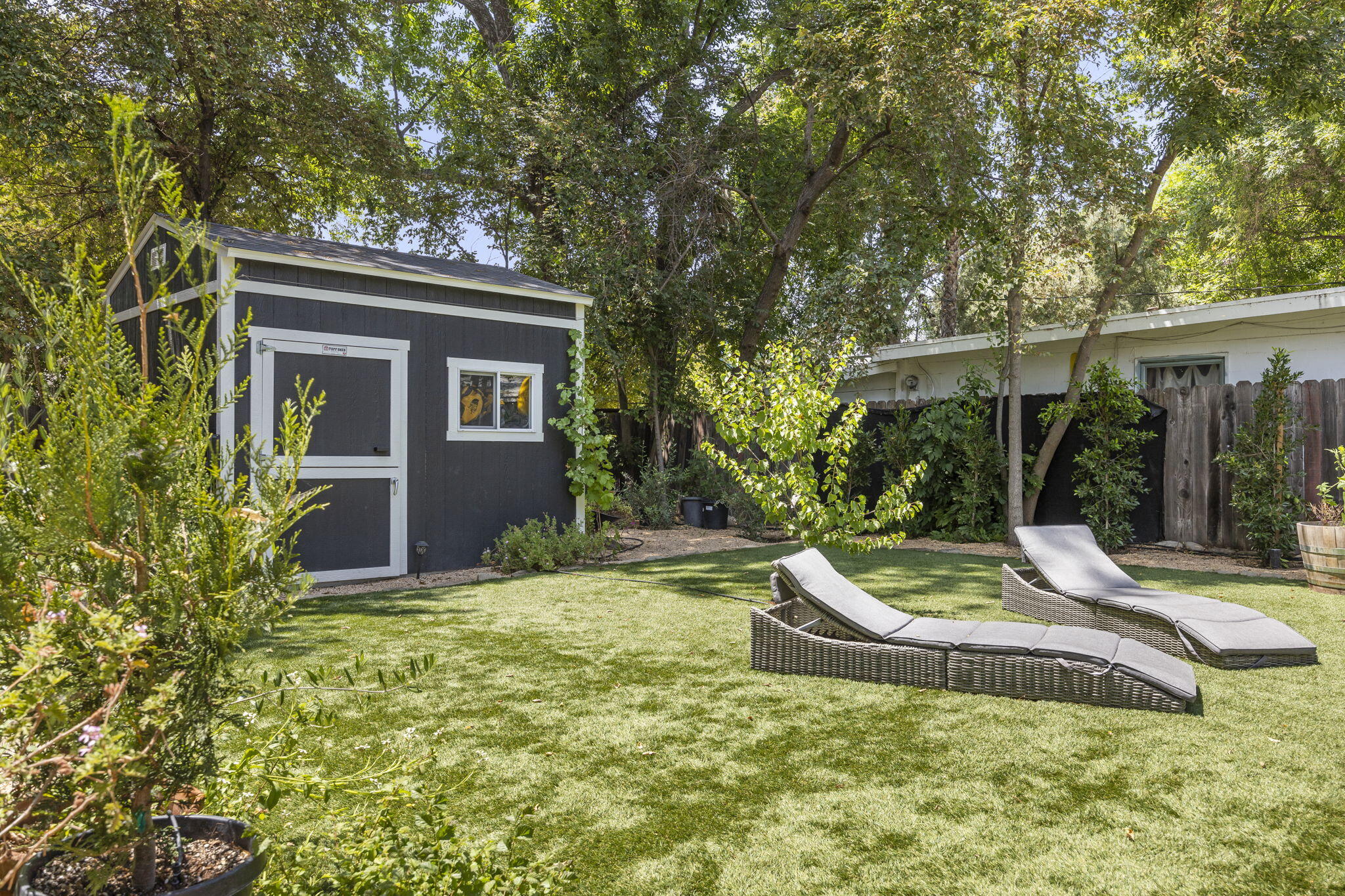 301 Park Road Ojai, CA 93023 - Photo 31 of 38 a view of a house with backyard