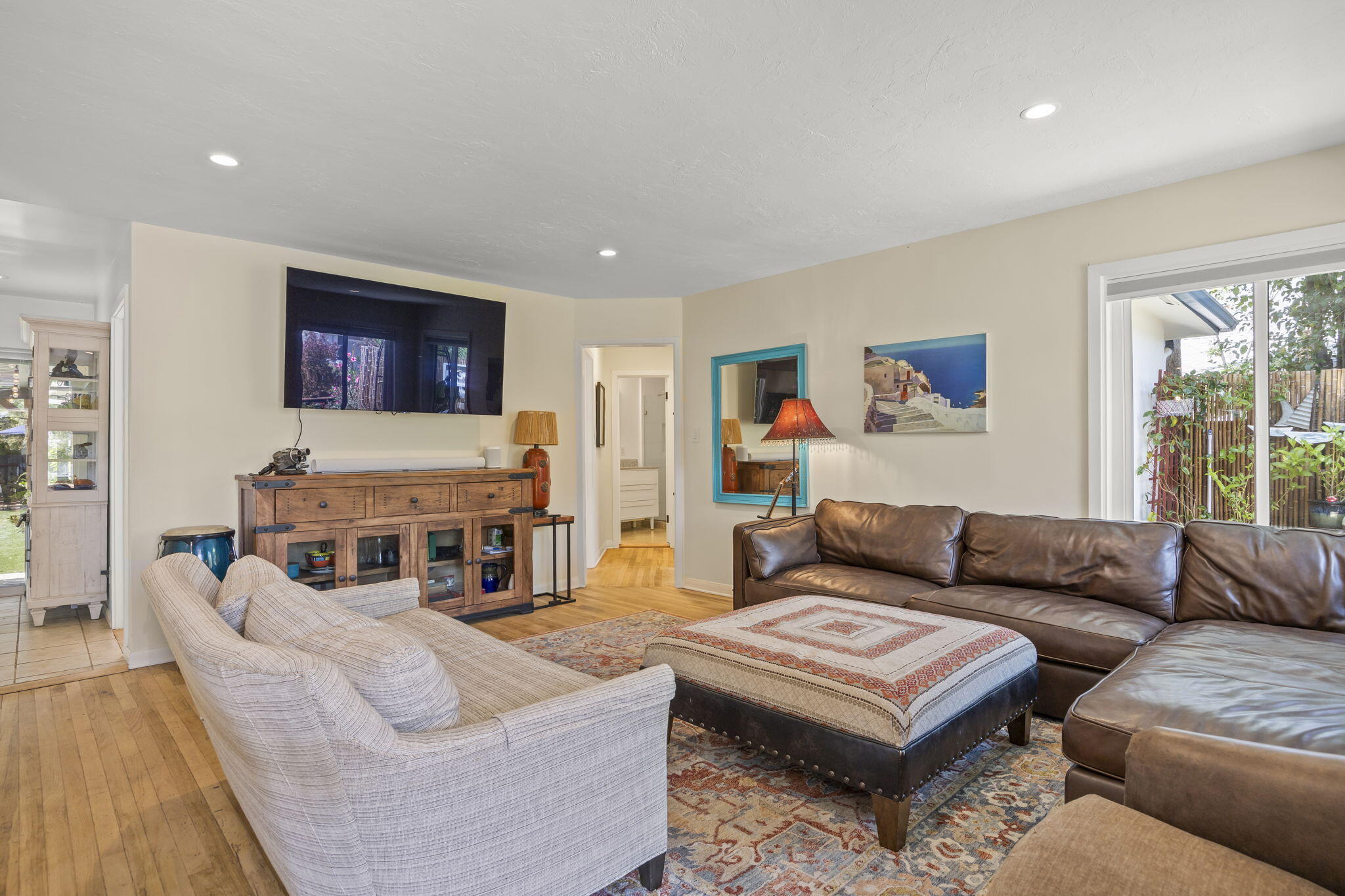 301 Park Road Ojai, CA 93023 - Photo 9 of 38 a living room with furniture and a flat screen tv