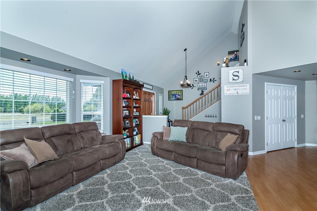 201 Lenes Road Ellensburg, WA 98926 - Photo 3 of 40 Gallery Image 3