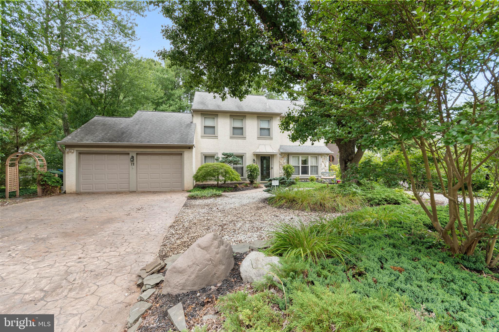 12 Coventry Cir East