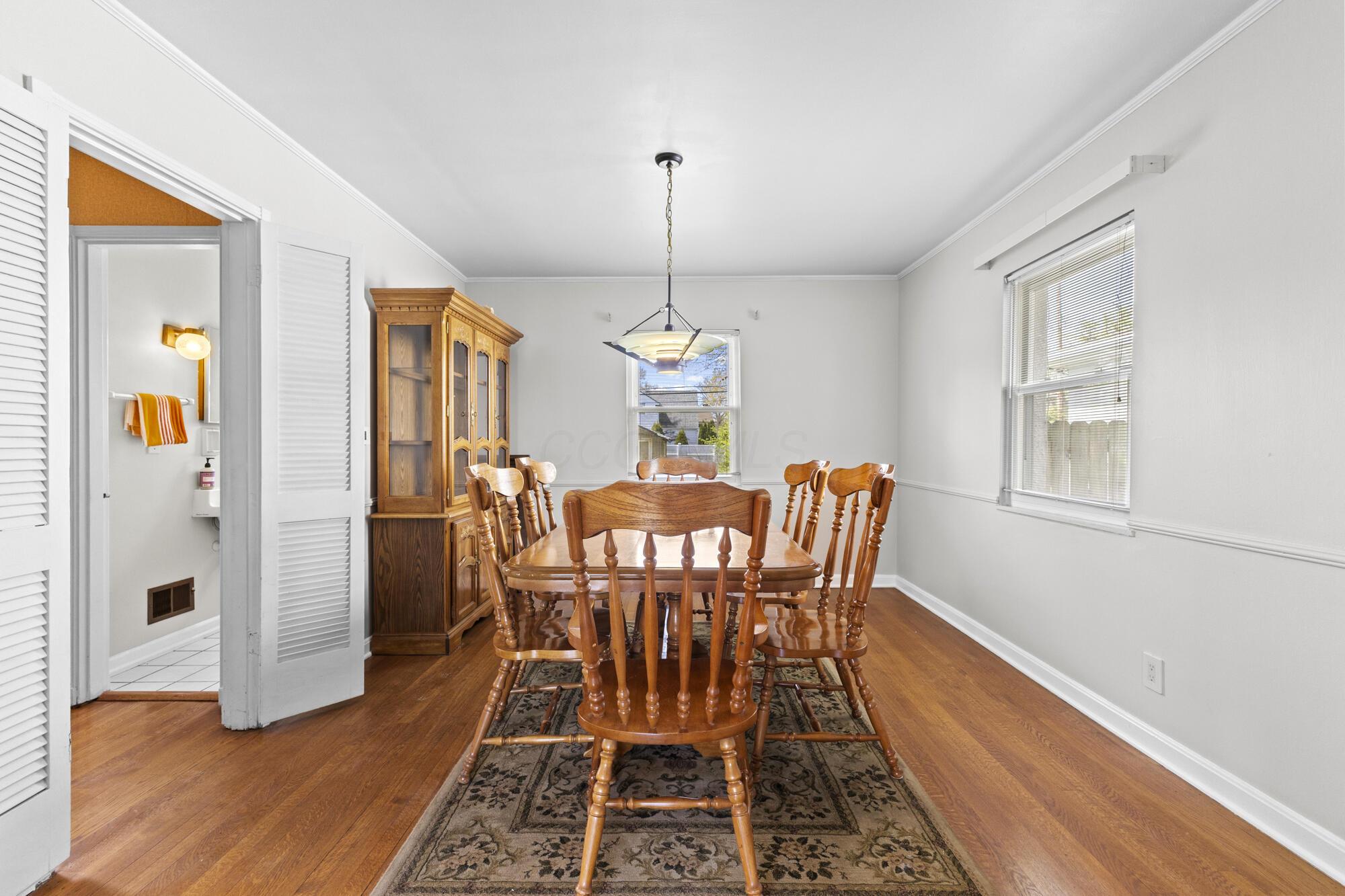 109 South Broadleigh Road Columbus, OH 43209 - Photo 9 of 39 9_cs9a5483