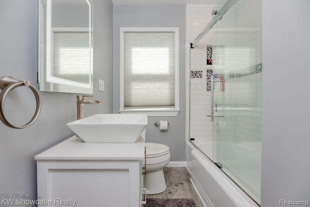 2738 Crooks Road Royal Oak, MI 48073 - Photo 17 of 25