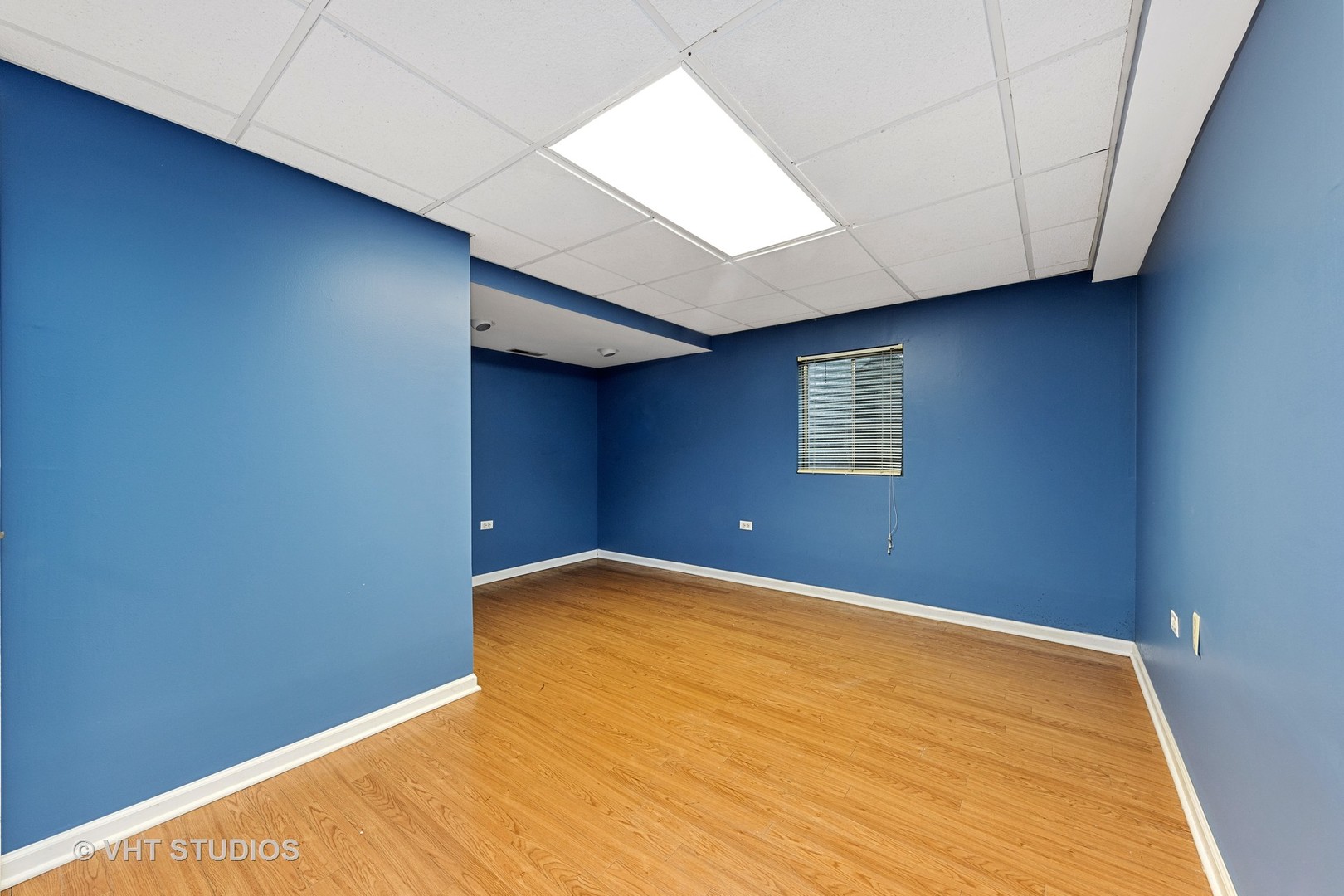 2286 Manchester Road Wheaton, IL 60187 - Photo 19 of 22 Gallery Image 19